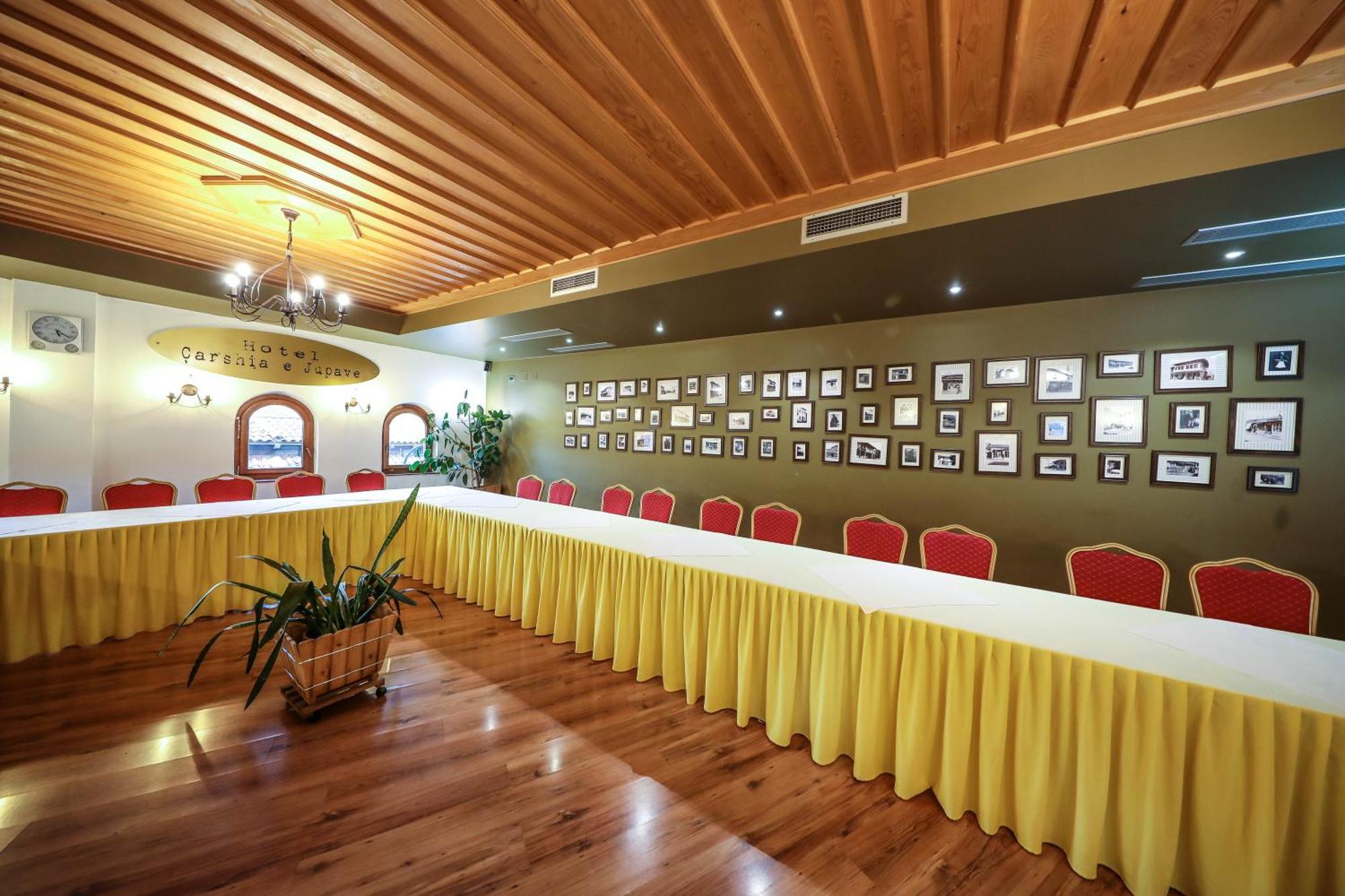 Hotel Carshia E Jupave Gjakova Eksteriør billede