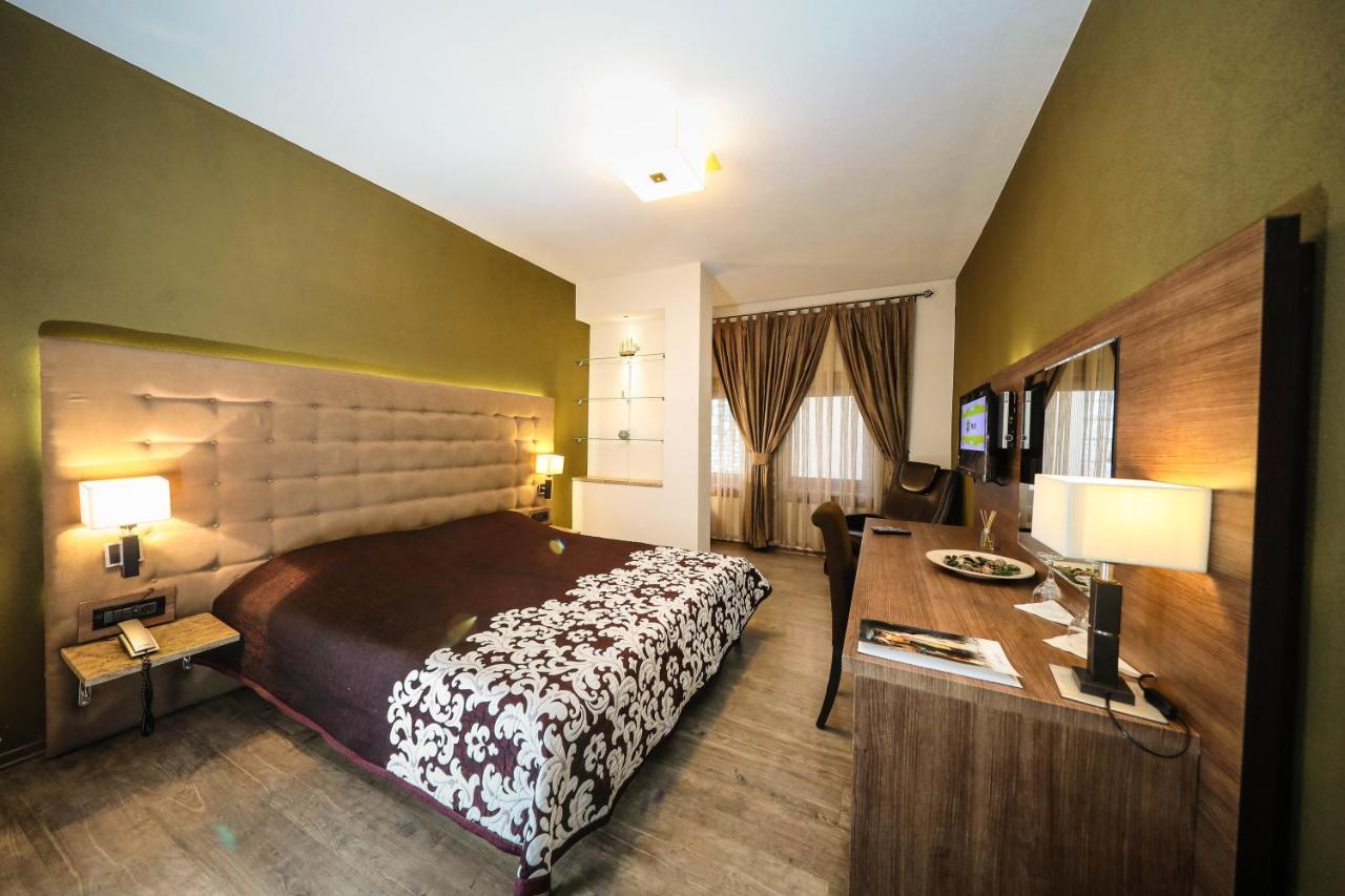 Hotel Carshia E Jupave Gjakova Eksteriør billede